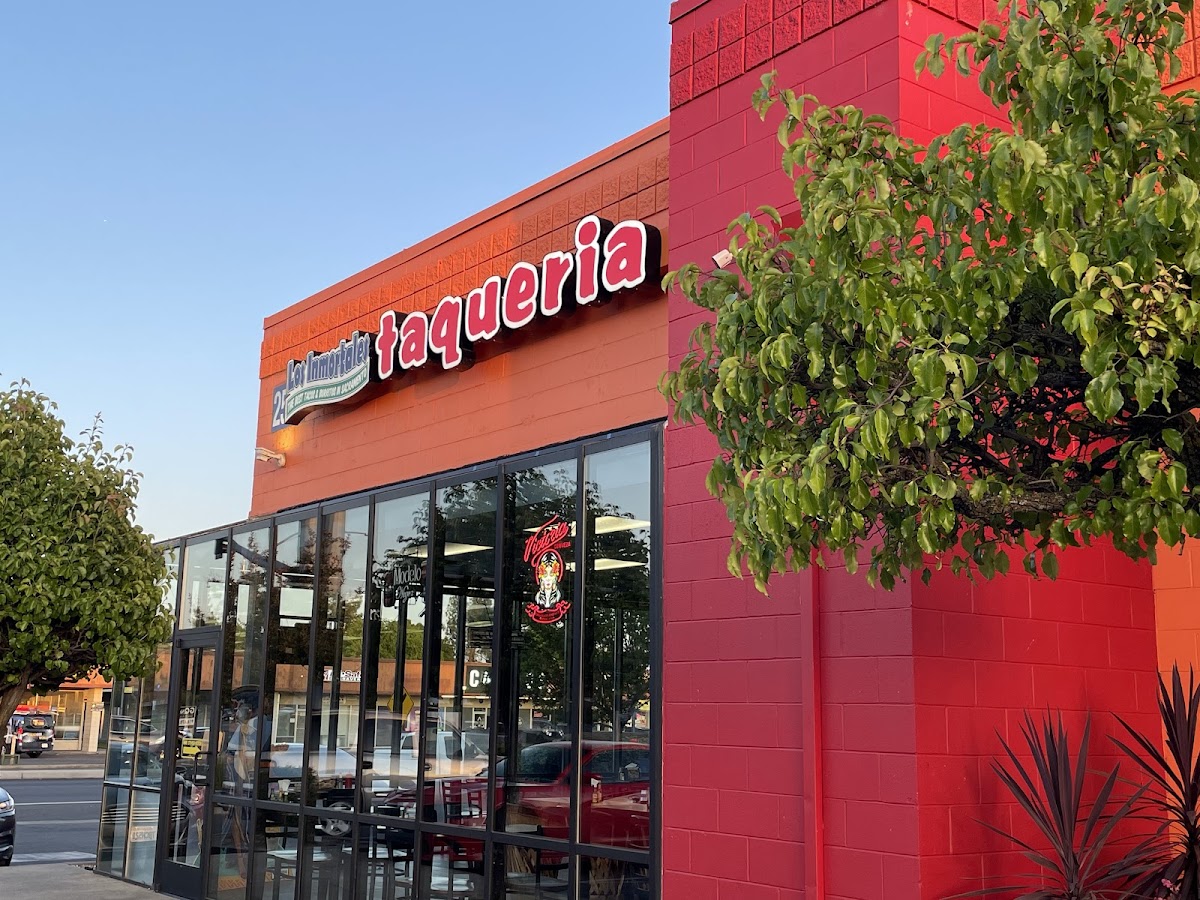 Los Inmortales Taqueria